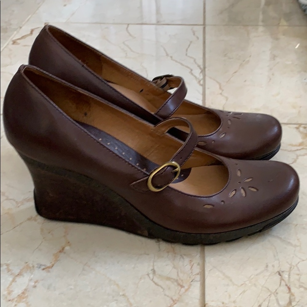 Kenneth Cole Reaction wedges